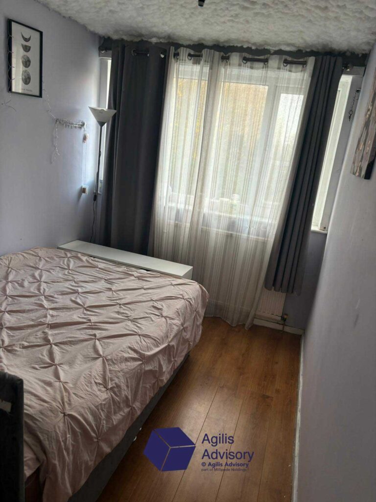 bedroom-accom